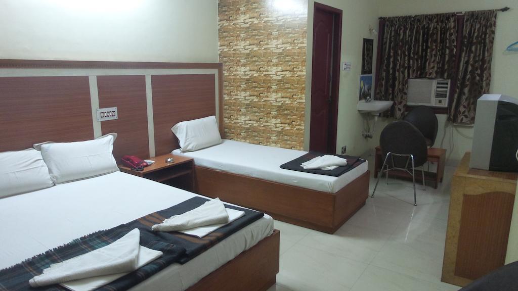 Dm Travellers Inn Chennai Exterior photo